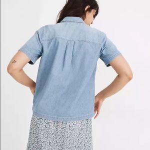 Madewell Short Sleeve Button Down Chambray Shirt